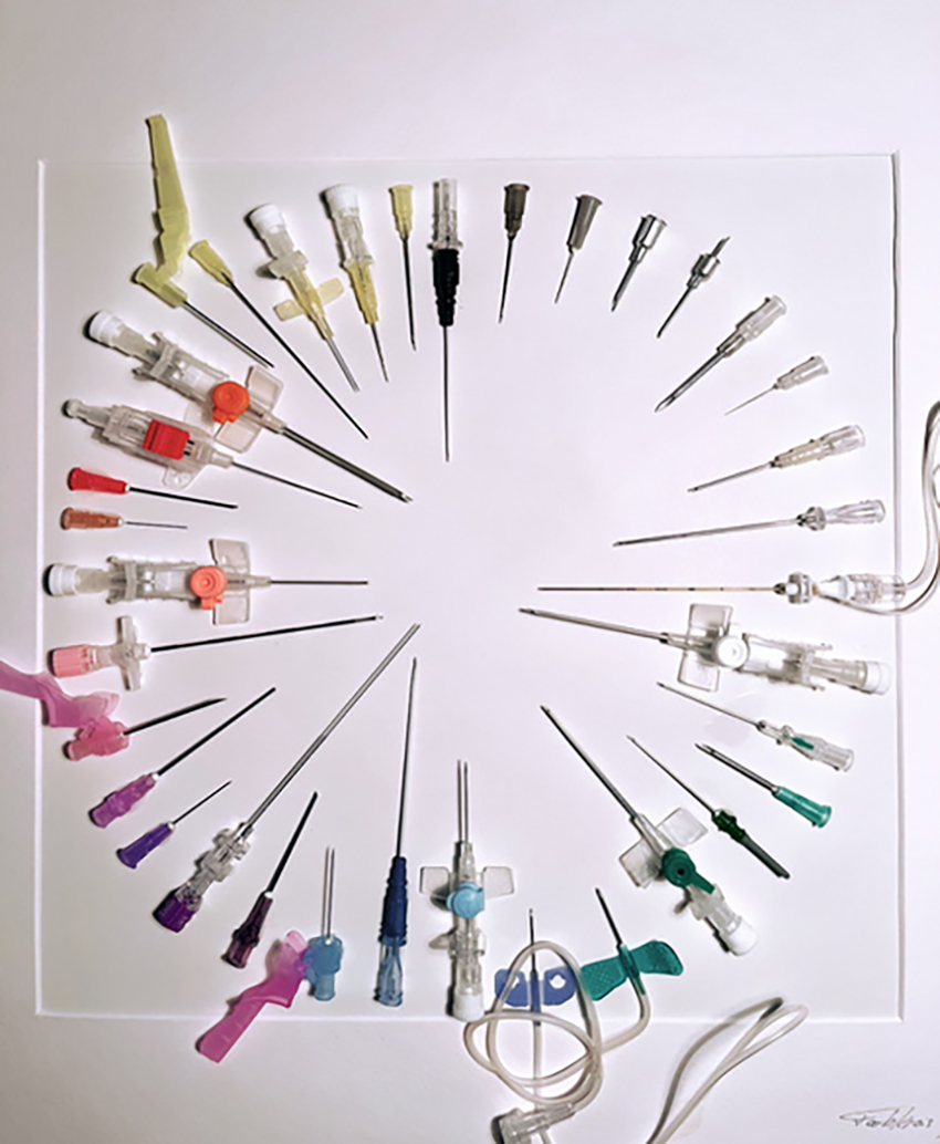 Ulrike Asamer, Farbkreis der Anästhesie, 2023, medizinische Kanülen, 50 x 50cm